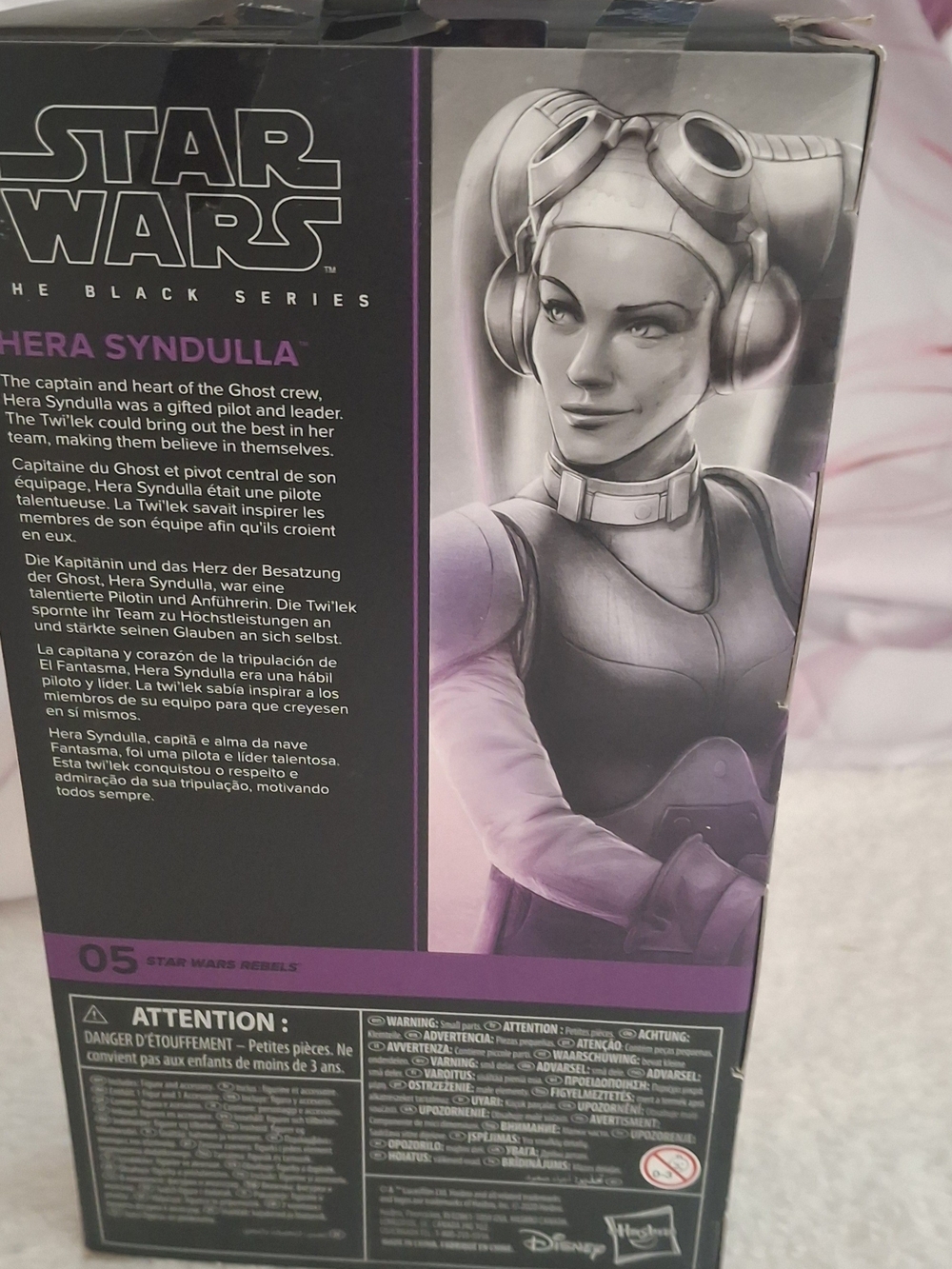 Star Wars The Black Series Hera Syndulla Action Figure - Green & Orange - Picture 4 of 8